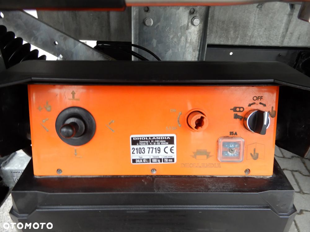 Iveco DAILY 50C18 Chłodnia -20*C+30*C WINDA ZAŁADOWCZA 1000 Kg Udźwigu DHOLLANDIA Boczne Drzwi Agregat Zasilany Na Postoju V230  Funkcja Grzania WZMACNIANY Rozstaw Osi 4100 mm Stan Auta Jak Nowy POLECAM - 24