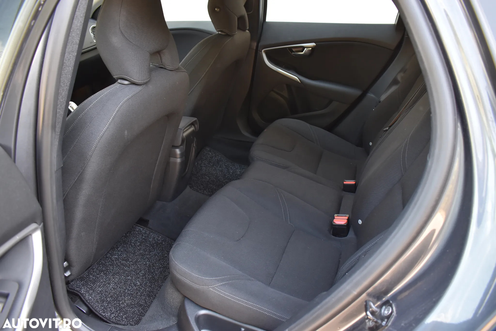 Volvo V40 D2 - 9