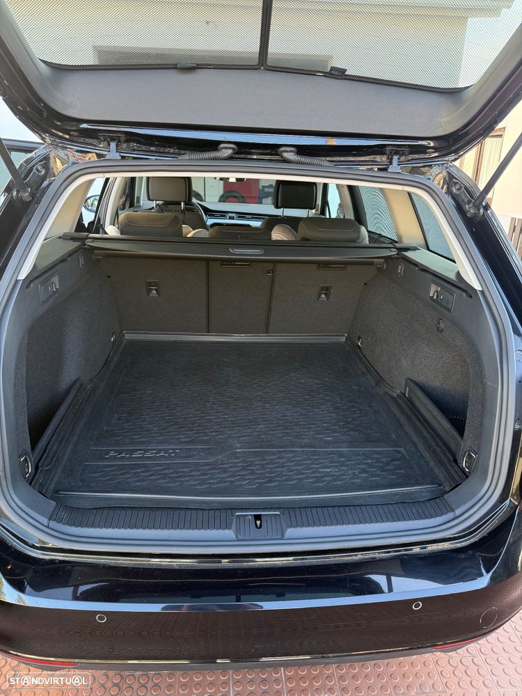 VW Passat Variant 2.0 TDi Business DSG - 11