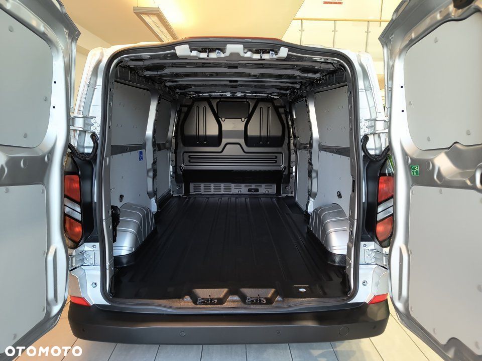 Ford Transit Custom - 8