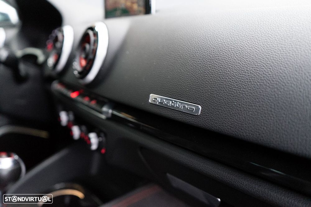 Audi RS3 Sportback 2.5 TFSI quattro S tronic - 46