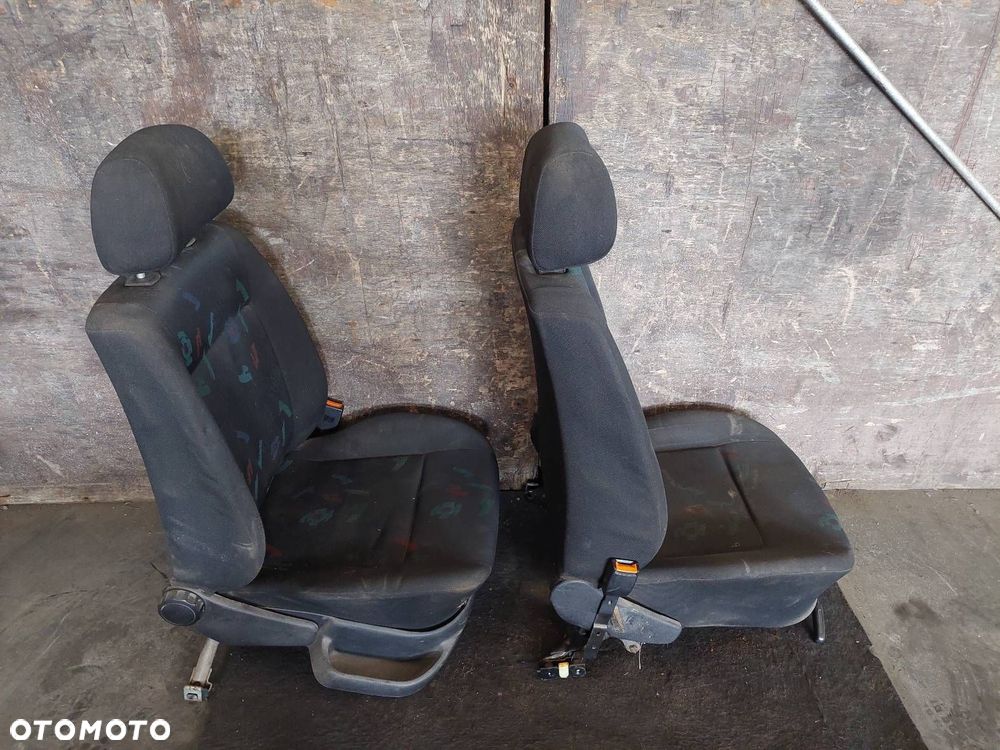 KOMPLET FOTELI LEWY PRAWY PRZÓD + KANAPA TYŁ + BOCZKI GOLF III HB 5D - 7