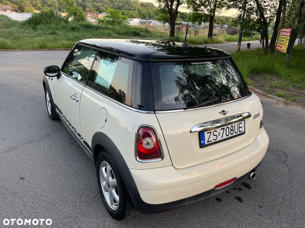 MINI Cooper Standard - 2