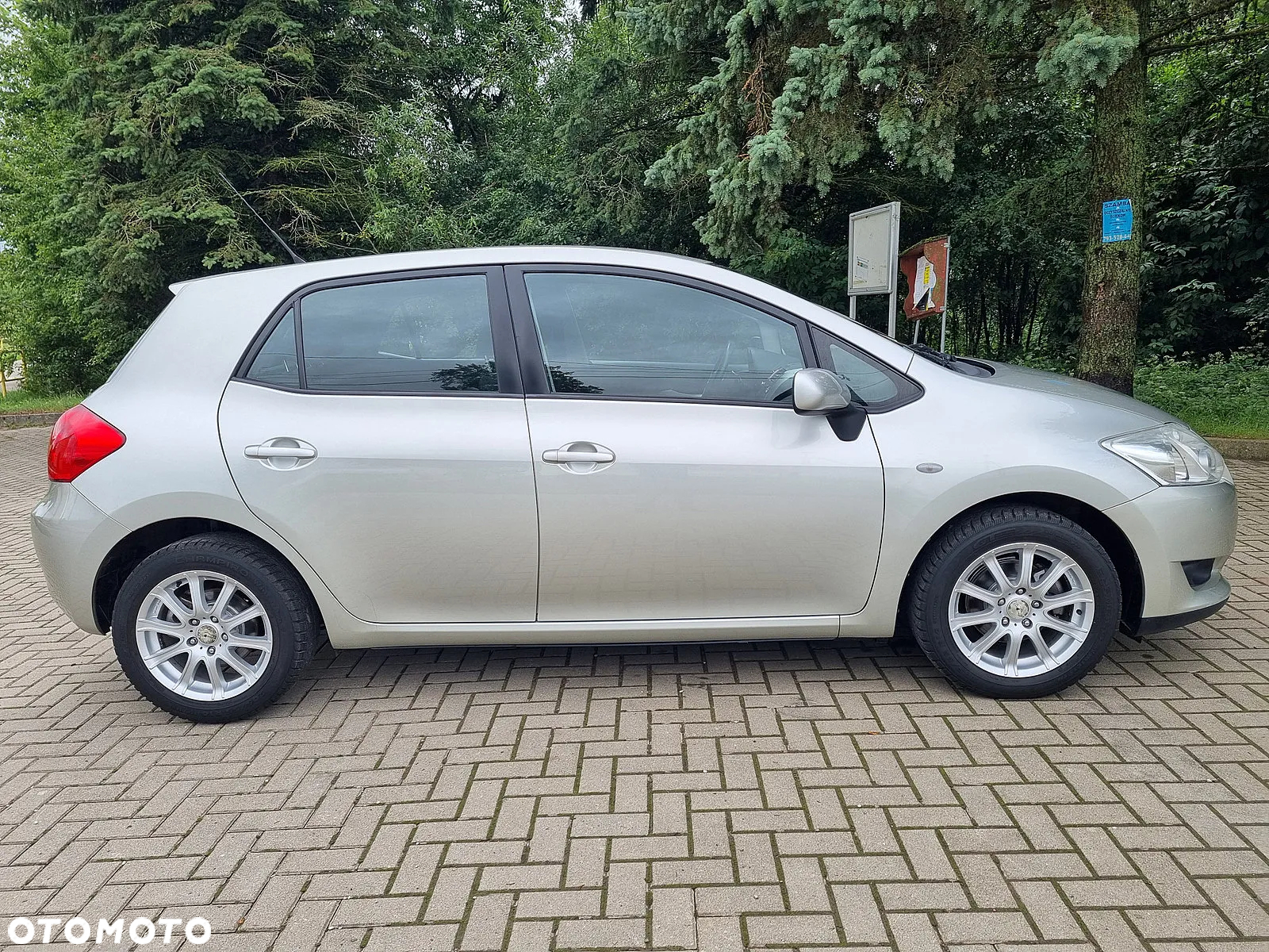 Toyota Auris 1.4 VVT-i Sol - 6