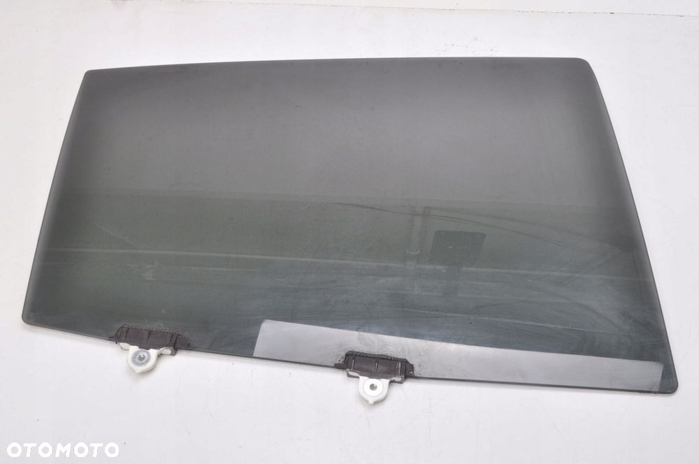 MITSUBISHI ECLIPSE CROSS SZYBA PRAWA TYLNA - 1