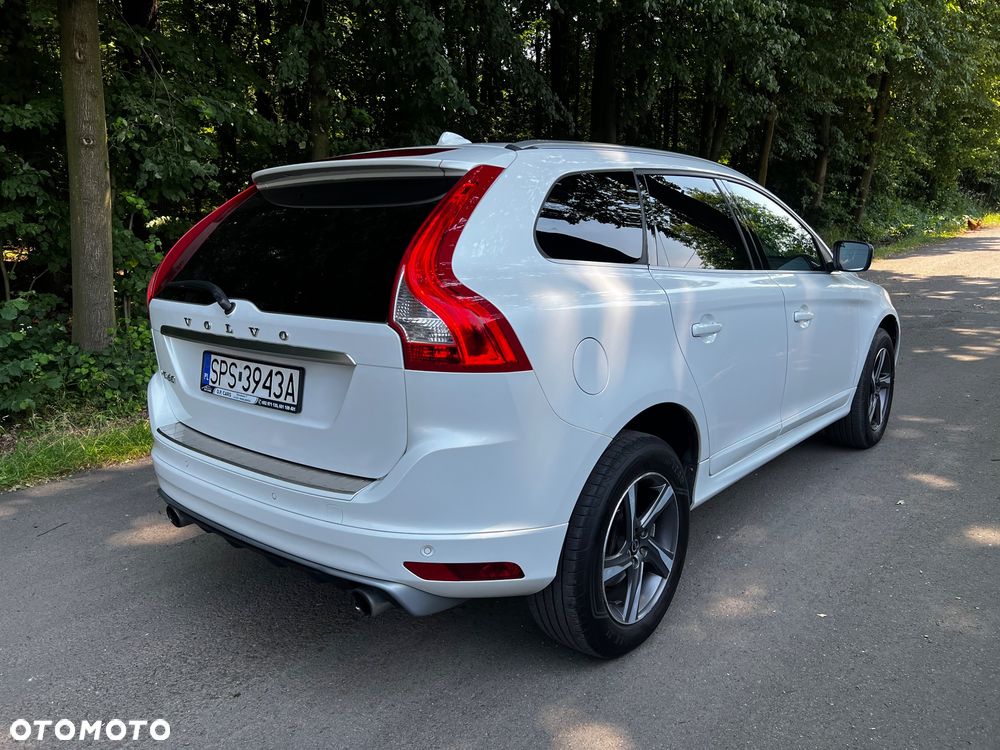 Volvo XC 60 D4 Drive-E R-Design Momentum - 4