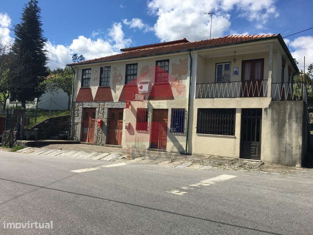 Moradia, Valbom S. Pedro - Grande imagem: 2/13