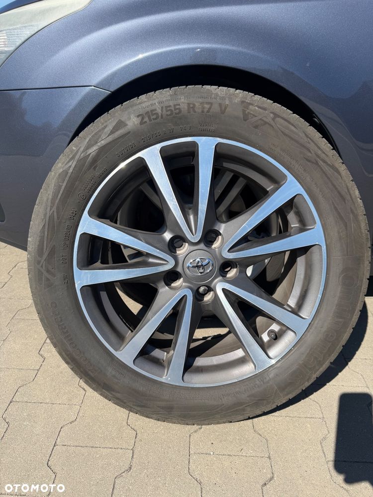 Toyota Avensis 2.0 Premium MS - 19
