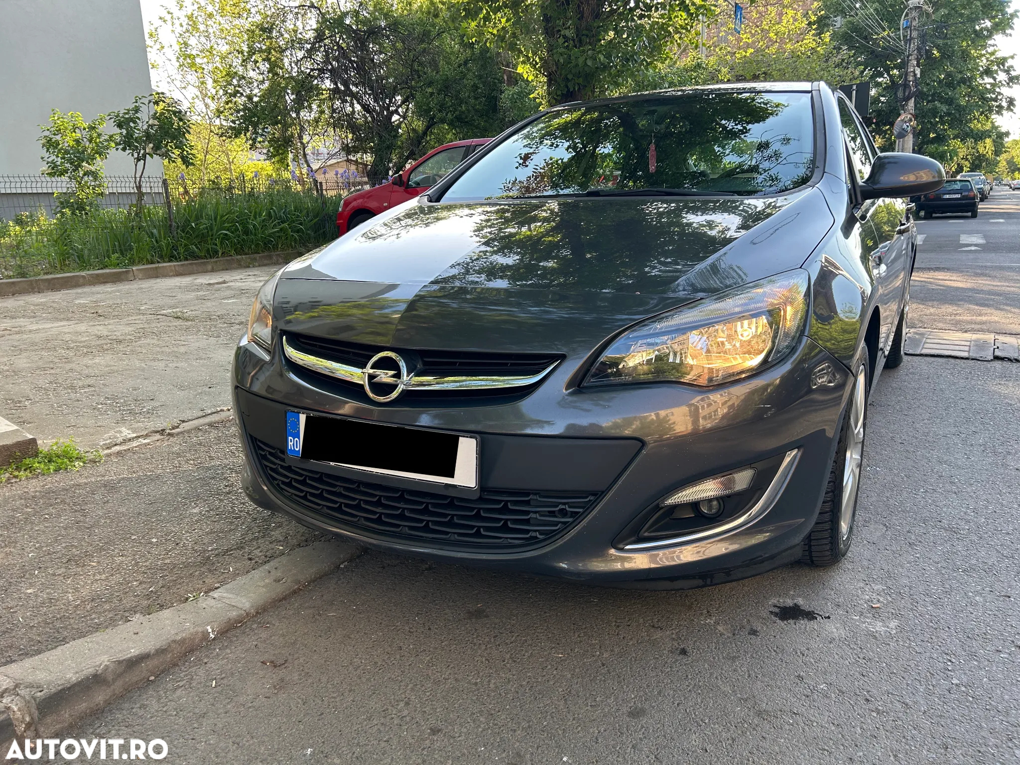 Opel Astra 2.0 CDTI ECOTEC Aut. Cosmo - 2
