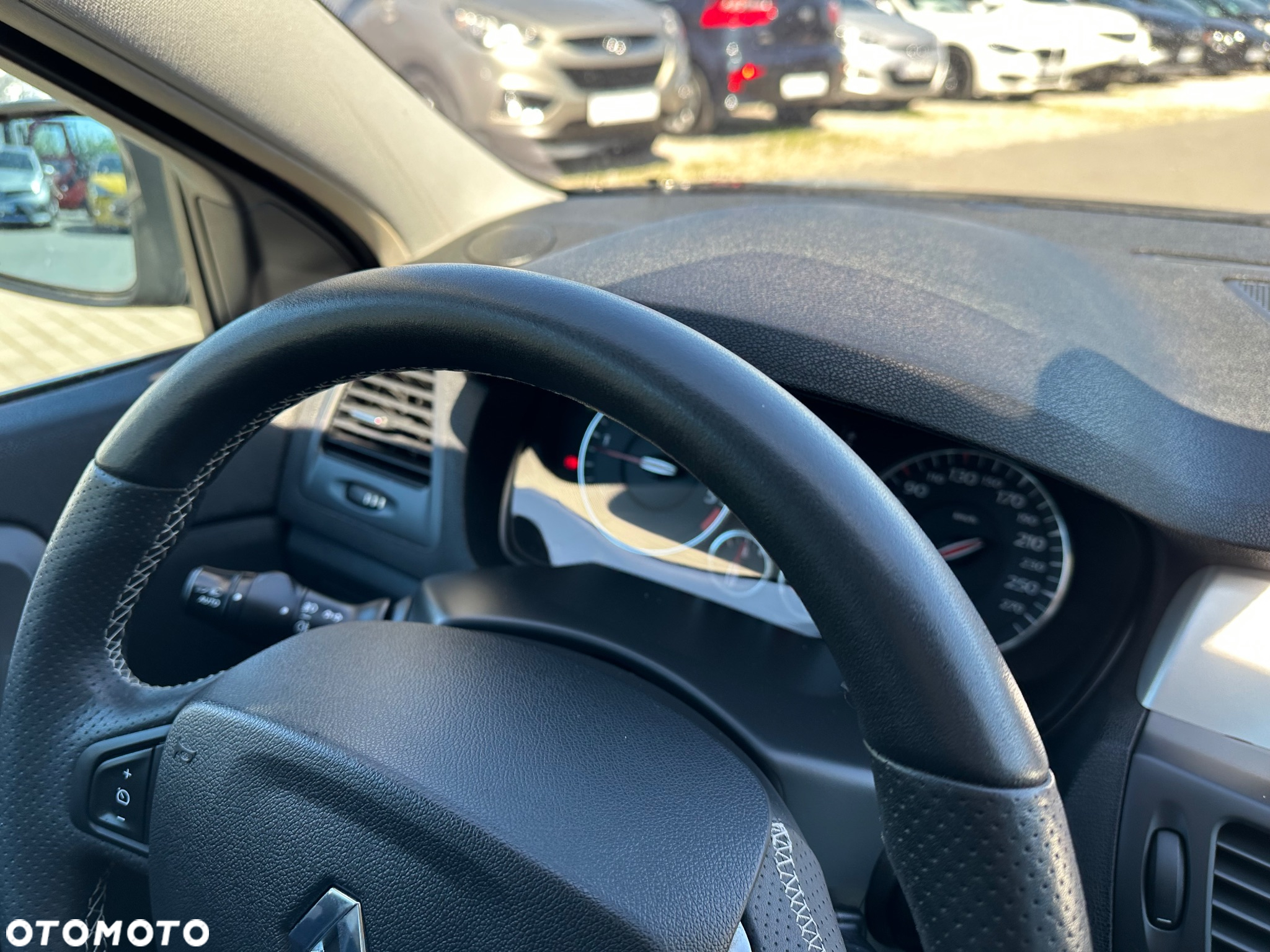Renault Laguna Grandtour 2.0 dCi FAP GT - 38