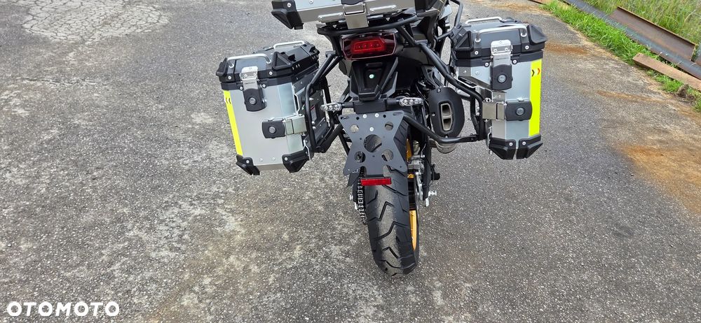 QJMOTOR 900 SX - 26
