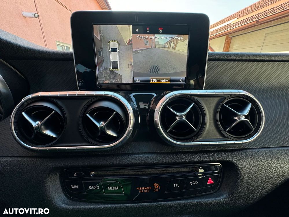 Mercedes-Benz X 250 - 21