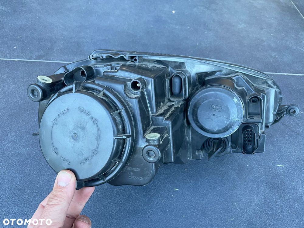 VW GOLF V 5 LAMPA REFLEKTOR PRAWY LEWY PRAWA LEWA PRZÓD CZARNA HELLA 03-09 GTI - 12