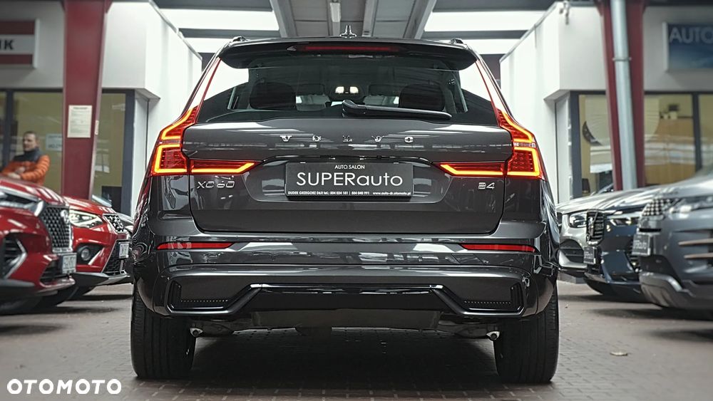 Volvo XC 60 B4 B Plus Dark - 11