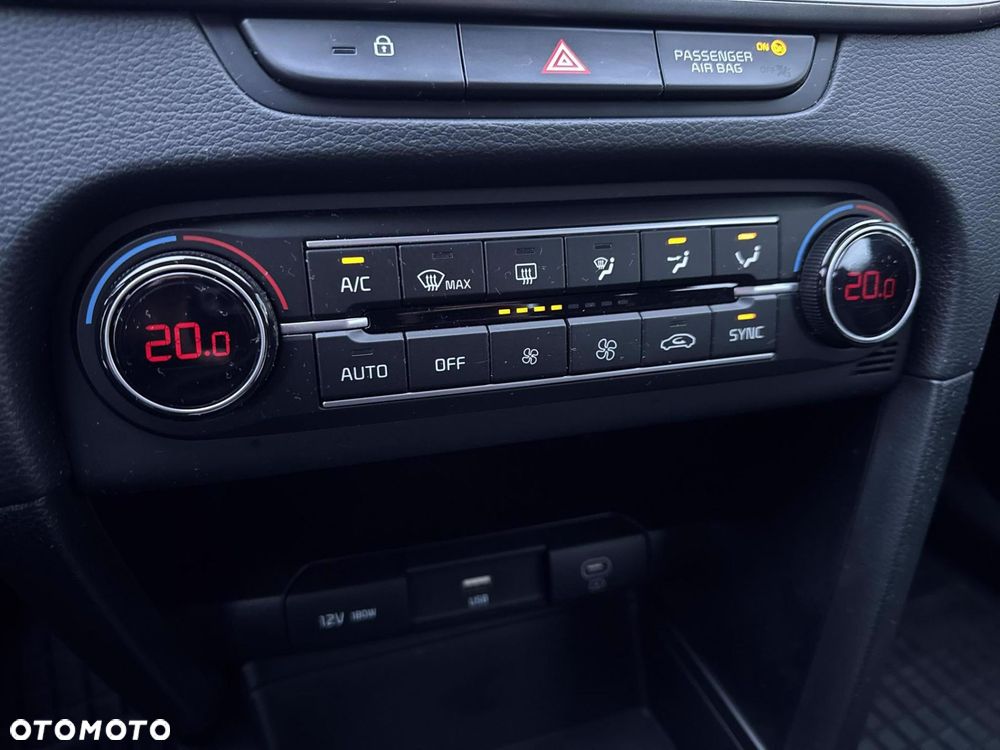 Kia Ceed 1.5 T-GDI M - 22