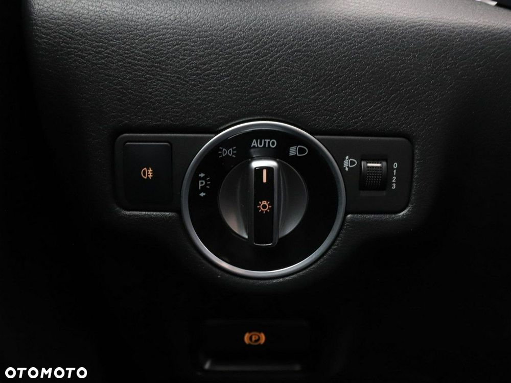 Infiniti Q30 - 30