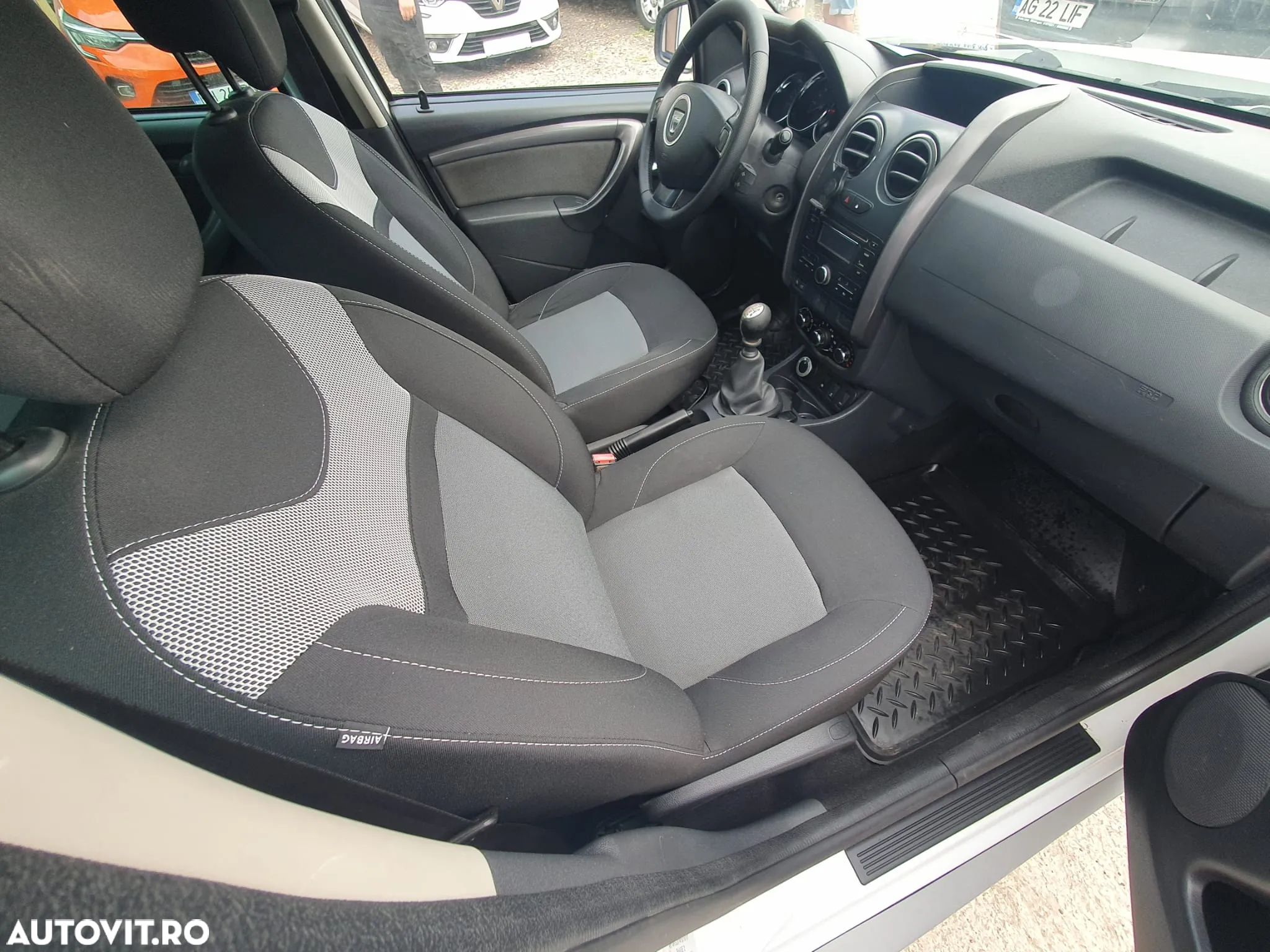 Dacia Duster 1.2 TCe 4WD Prestige jante 16" - 6