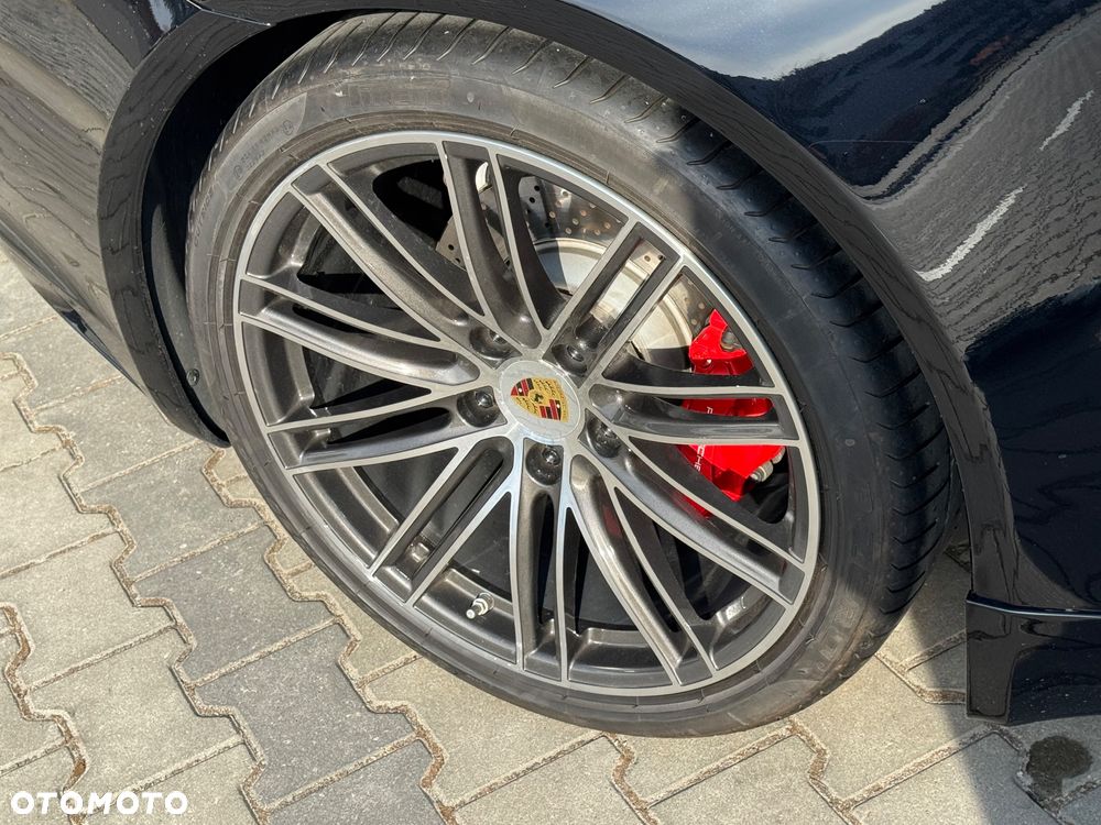Porsche 911 Carrera 4S PDK - 24
