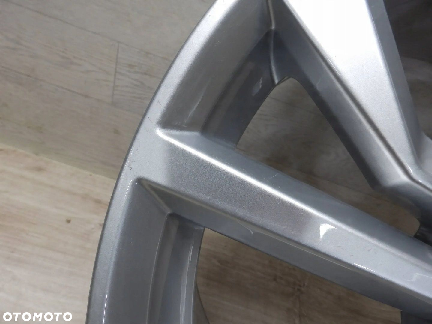 Felga Audi TT 8S0 E 8.5Jx18H2 Et50 5x112 8S0601025AN - 8