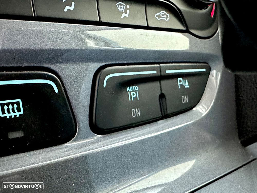 Ford Focus 2.0 TDCi Titanium PowerShift - 27
