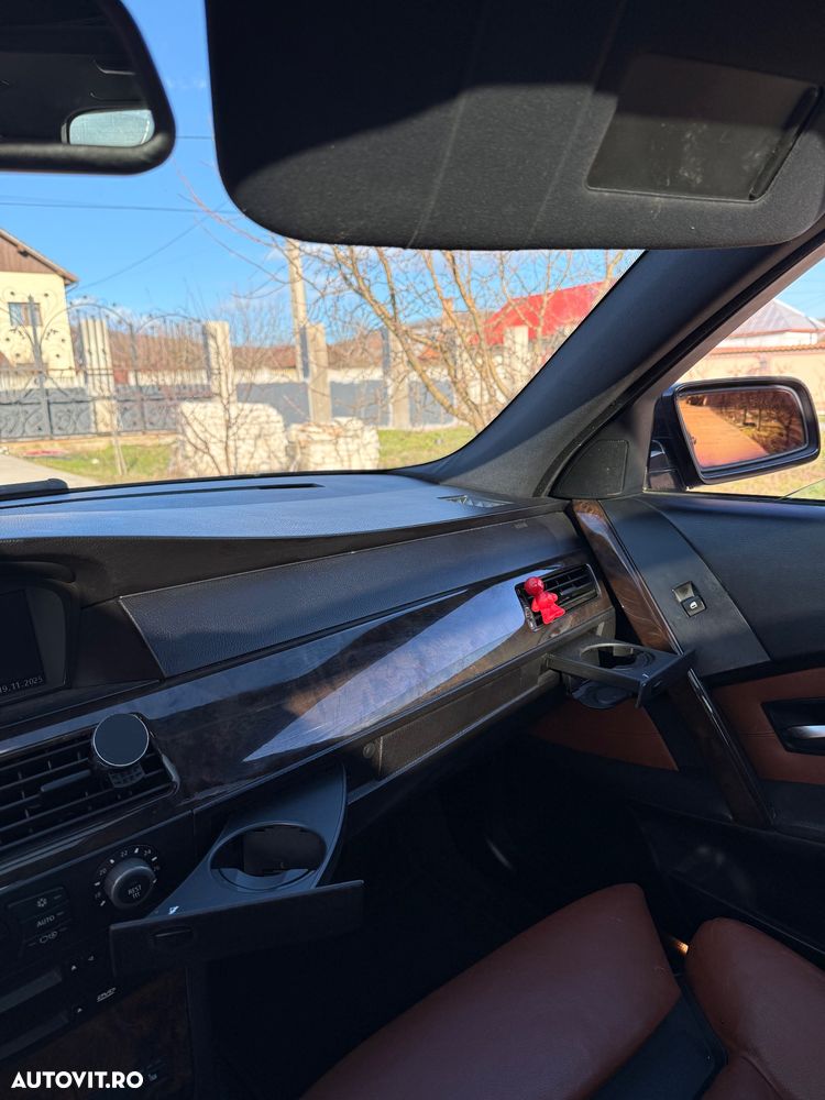 BMW Seria 5 530d Aut. - 14