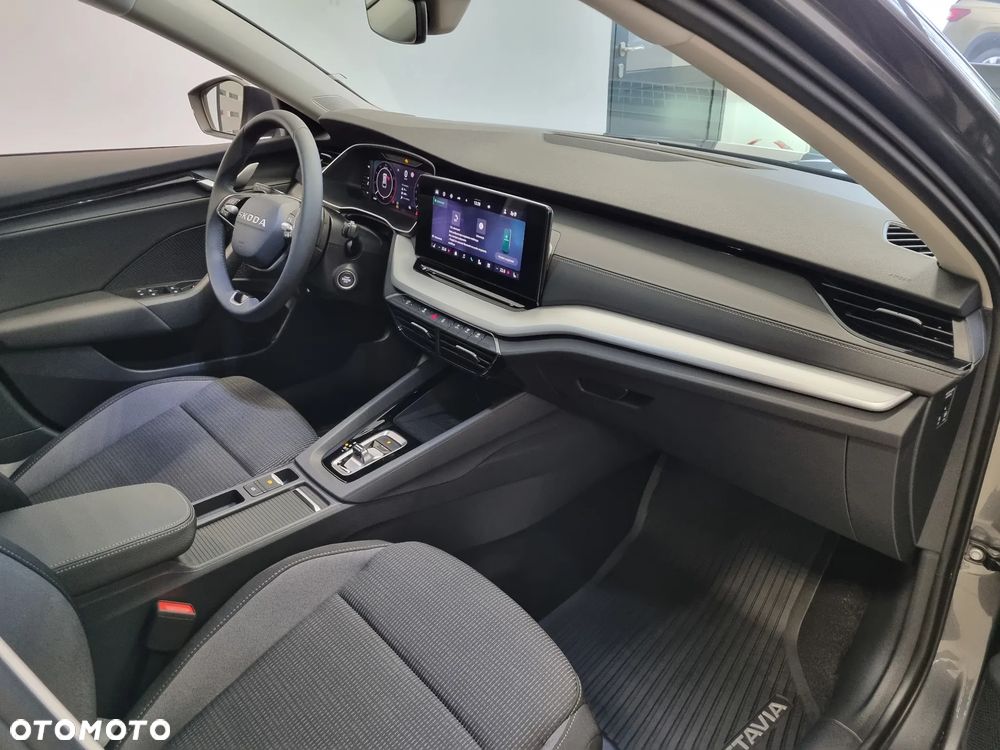 Skoda Octavia 2.0 TDI Drive Selection DSG - 22
