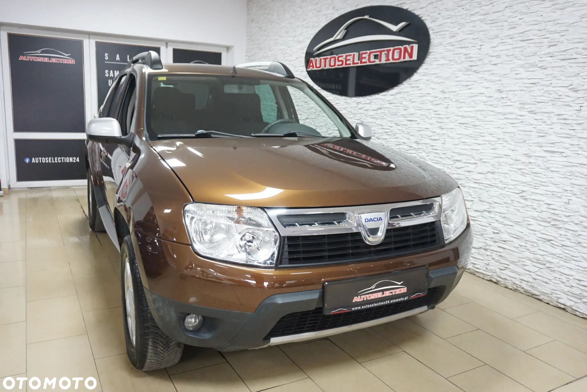 Dacia Duster 1.6 16V 4x2 Laureate - 1