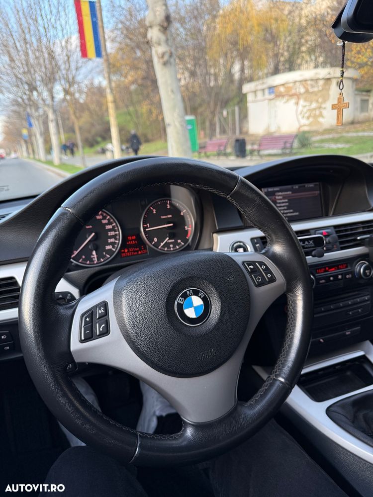 BMW Seria 3 320d - 11