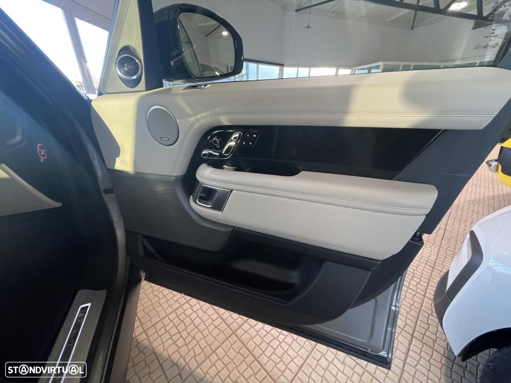 Land Rover Range Rover P400e Plug-in Hybrid langer Radstand Fifty - 23