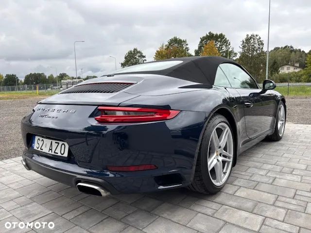 Porsche 911 Carrera PDK Cabrio - 9