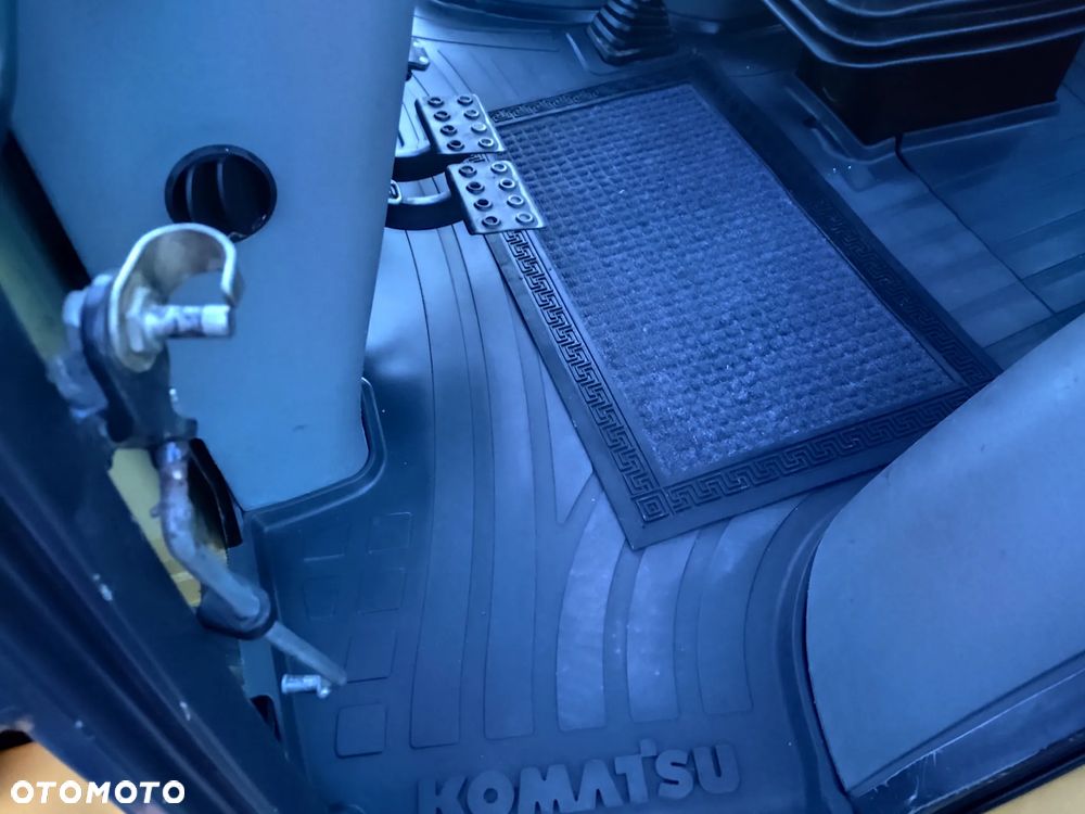 Komatsu WB93 S5 / RÓWNE KOŁA / SPROWADZONA / KOPARKO-ŁADOWARKA / - 23