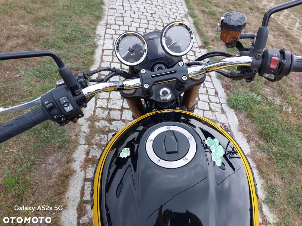 Kawasaki Z 900 RS - 3