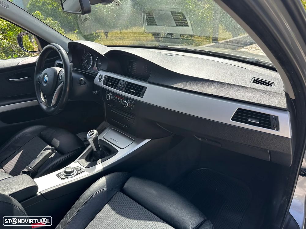 BMW 318 d Navigation - 43