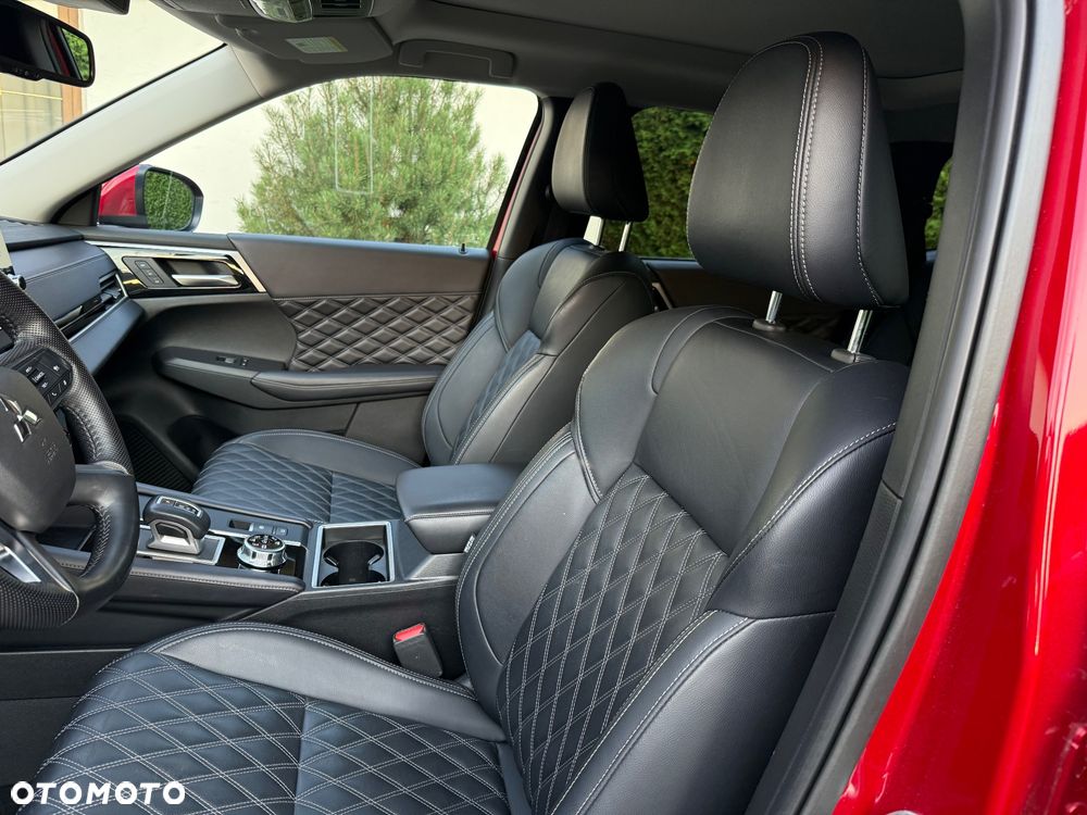 Mitsubishi Outlander 2.4 4WD Diamant PLUS - 13