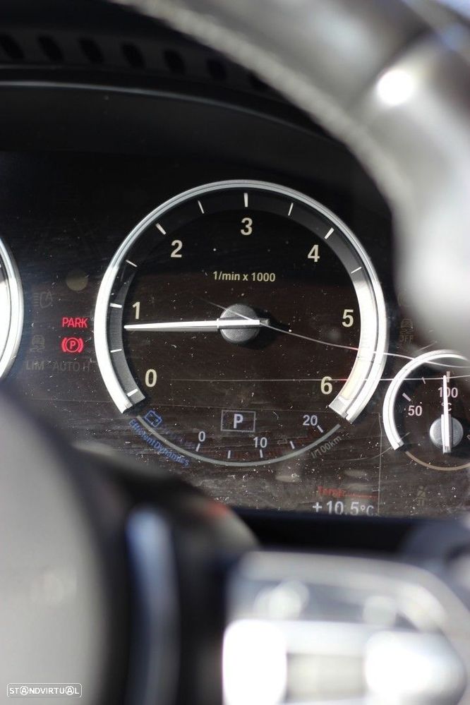 BMW 525 d xDrive Pack M Auto - 23