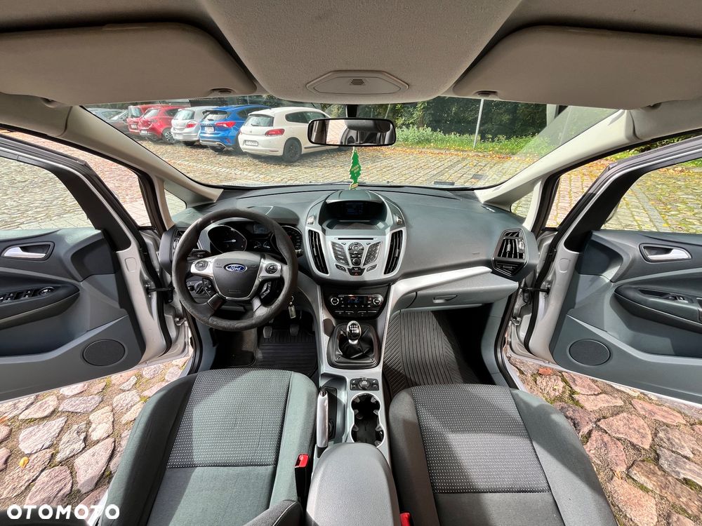 Ford Grand C-MAX - 14
