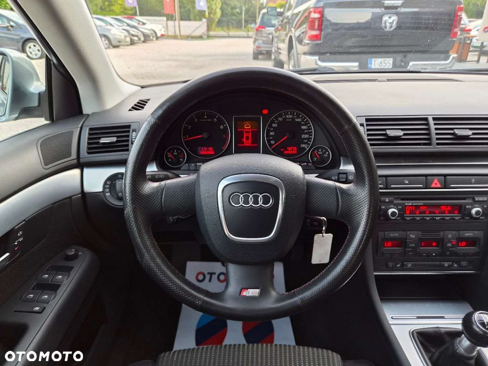 Audi A4 Limousine - 22