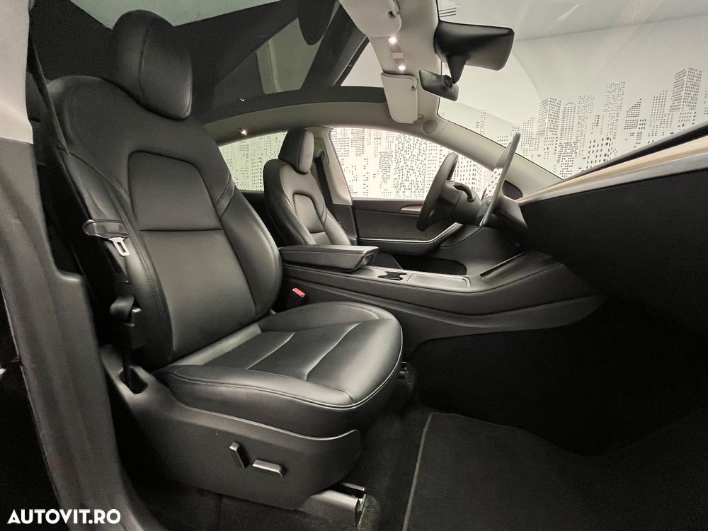 Tesla Model Y Long Range RWD - 15