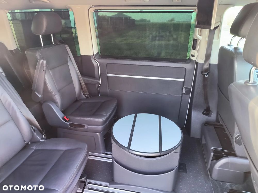 Volkswagen Multivan - 35