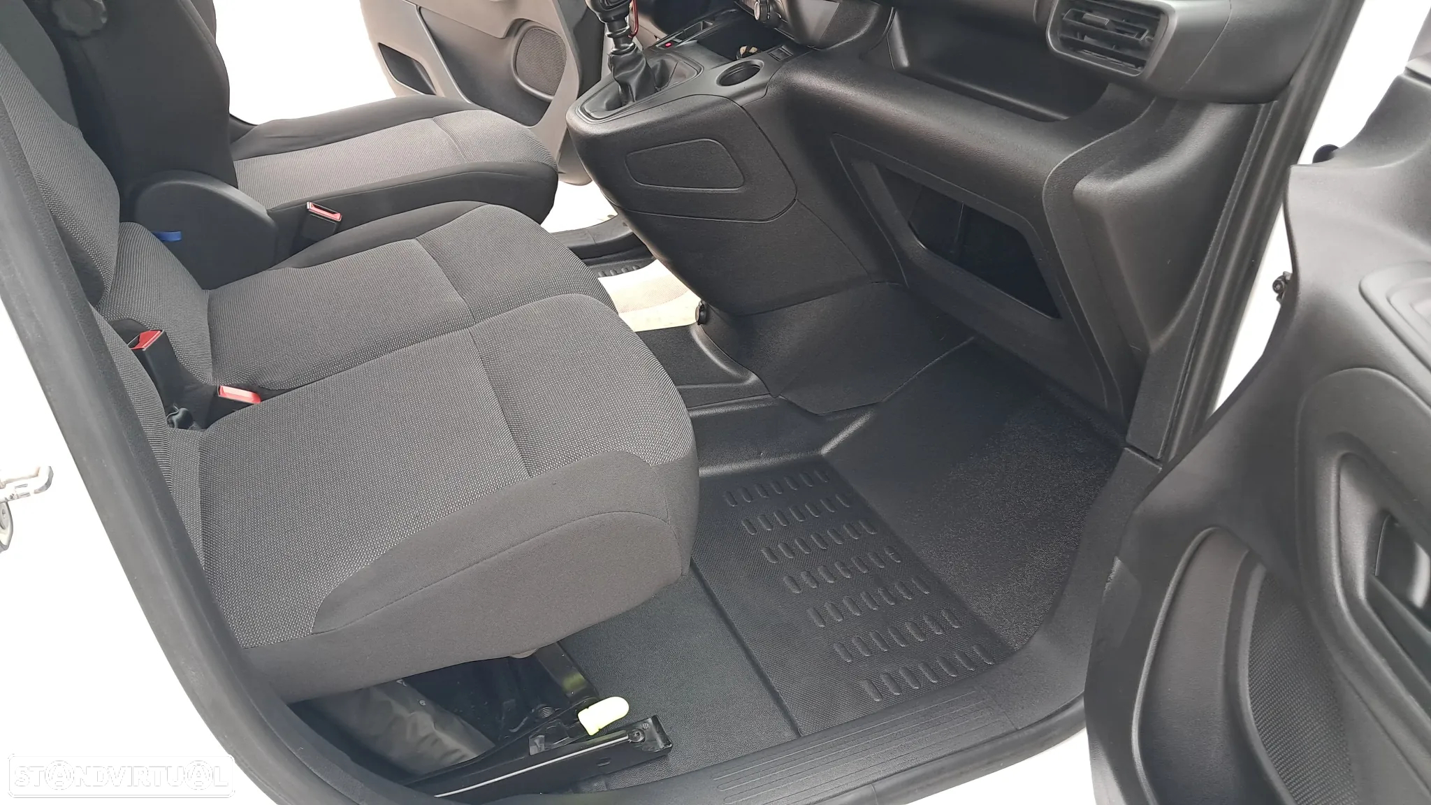 Peugeot PARTNER  Premium 3L - IVA Dedutível - 24
