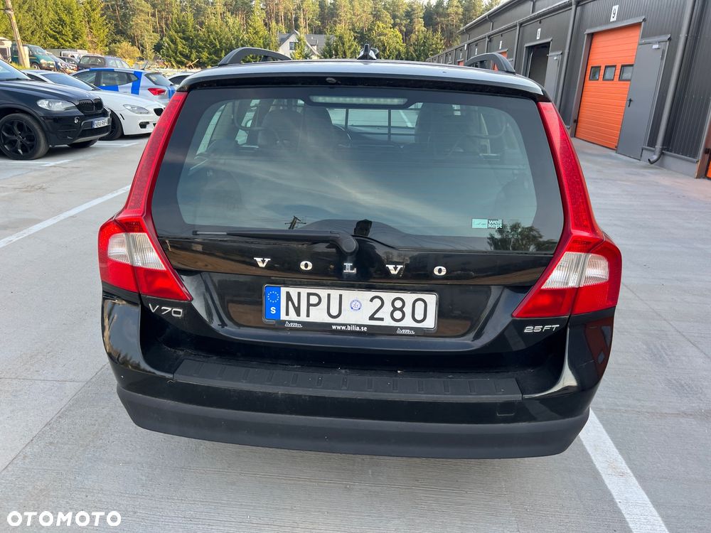 Volvo V70 2.5T Momentum - 5