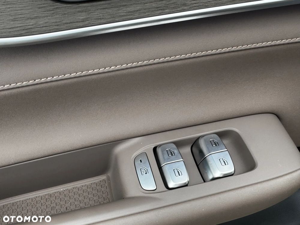 Chery Tiggo 8 1.5 T-GDI Super Hybrid Prestige DCT - 16