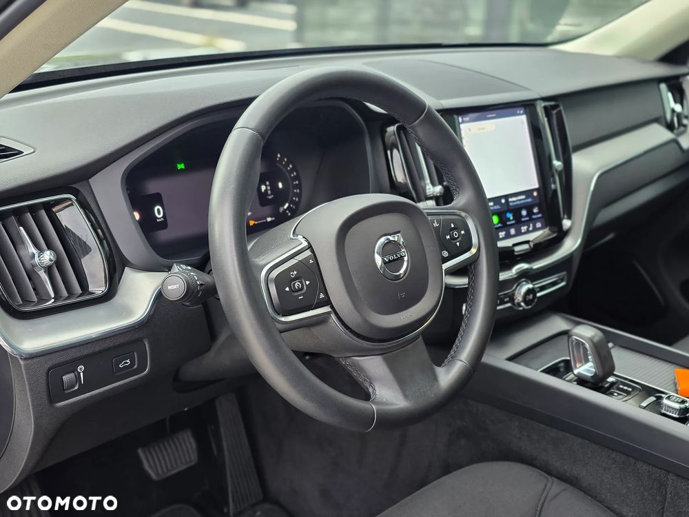 Volvo XC 60 B4 B Momentum Pro - 14