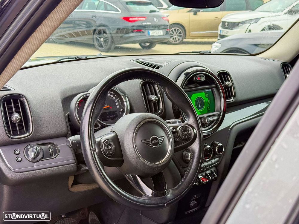 MINI Countryman Cooper D Auto - 10