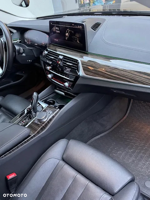 BMW Seria 5 520d Efficient Dynamics Luxury Line - 17