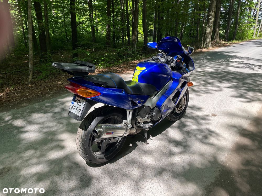 Honda VFR - 8