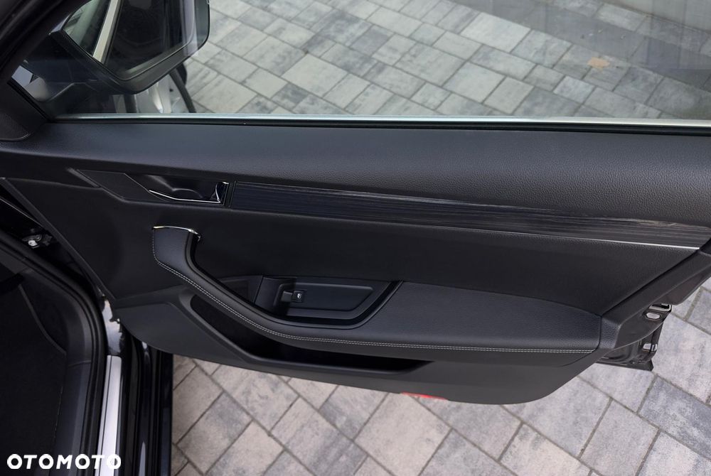 Skoda Superb 2.0 TDI SCR Style DSG - 13