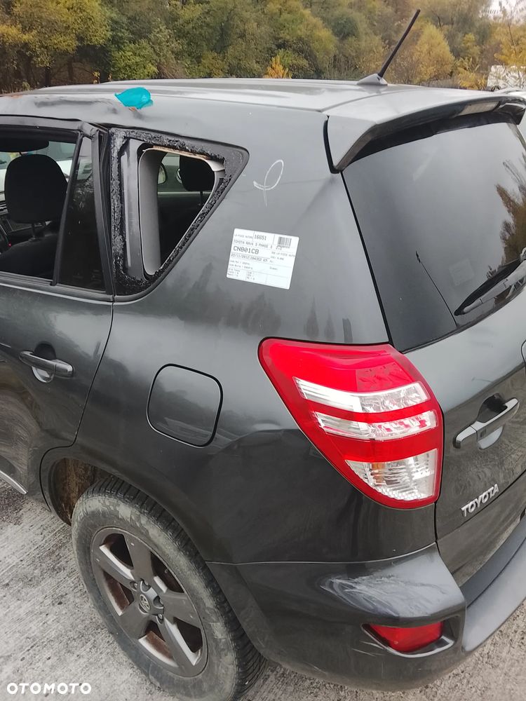 Toyota RAV4 - 7