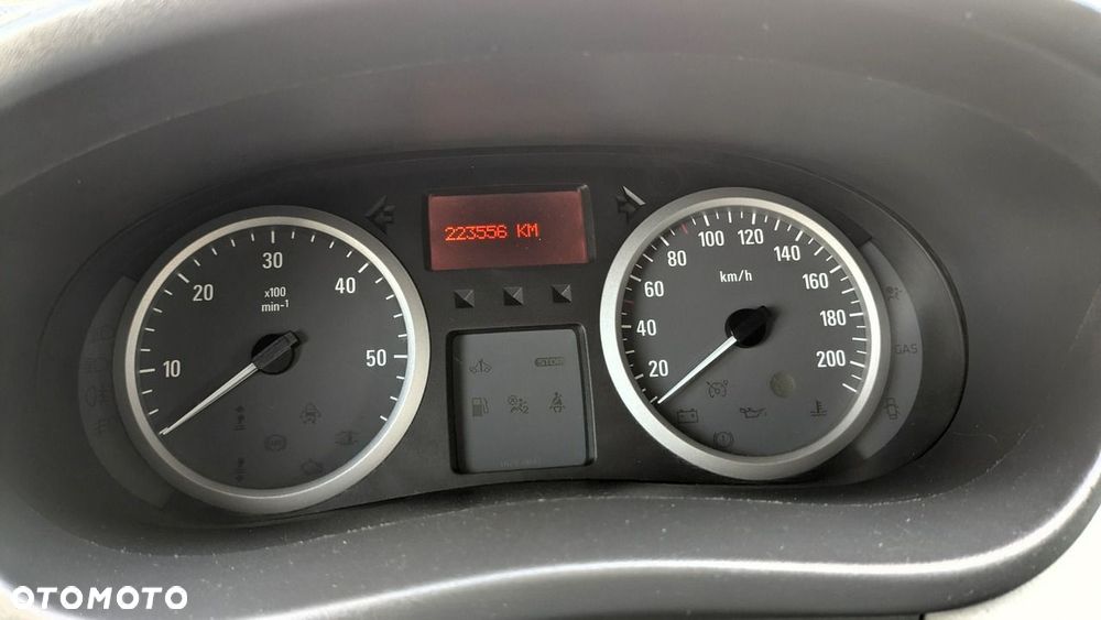 Opel Vivaro - 21