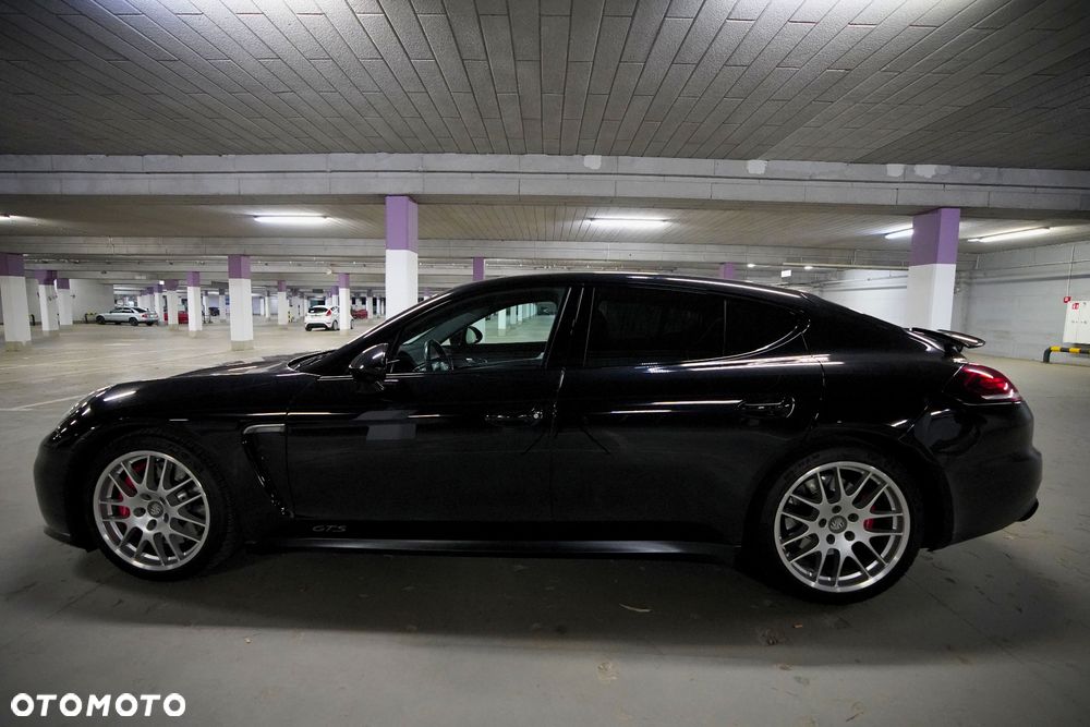 Porsche Panamera GTS - 4